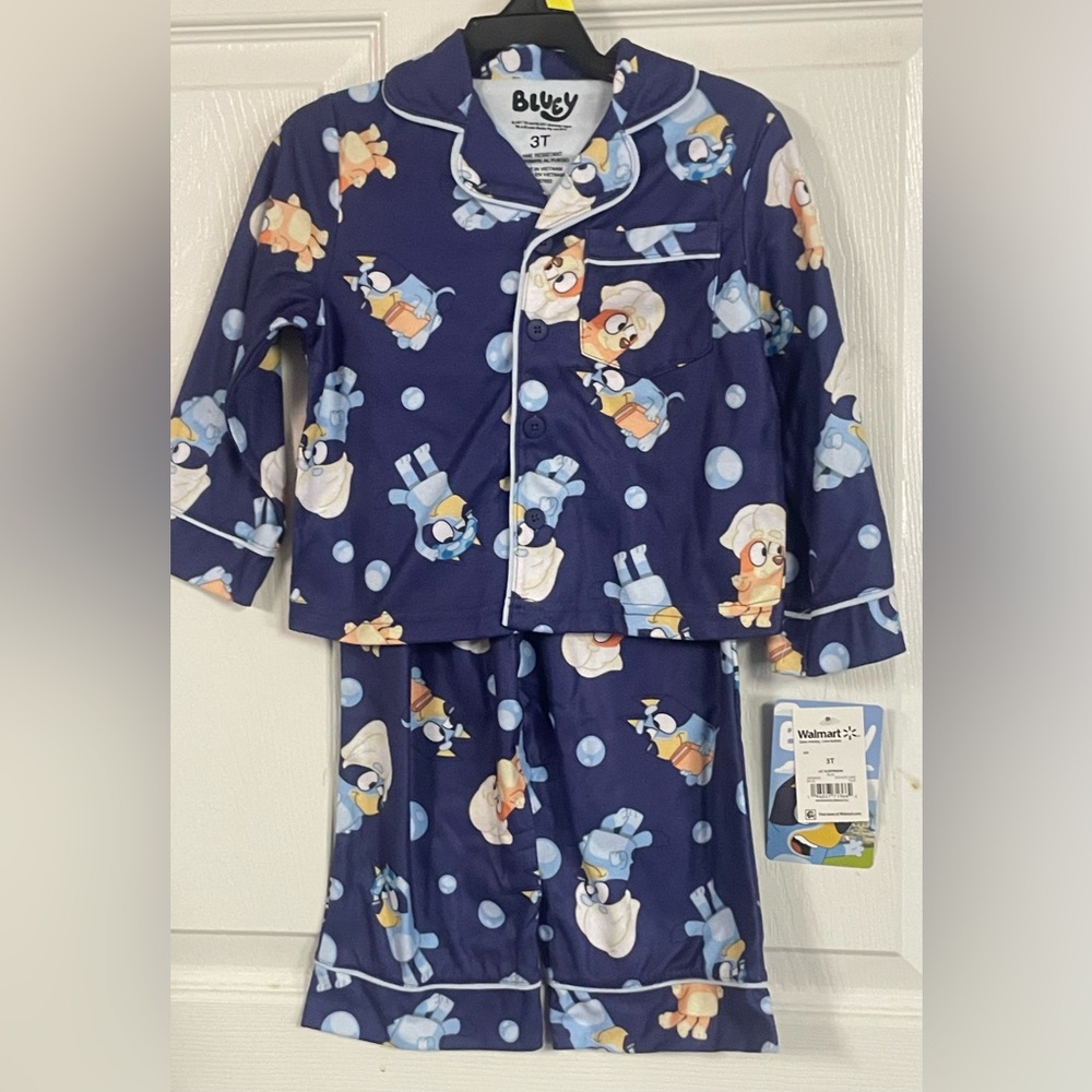 NWT Bluey Pajama Set 3T Long Sleeve Button Up Sleepwear Unisex Toddler - Picture 6 of 11